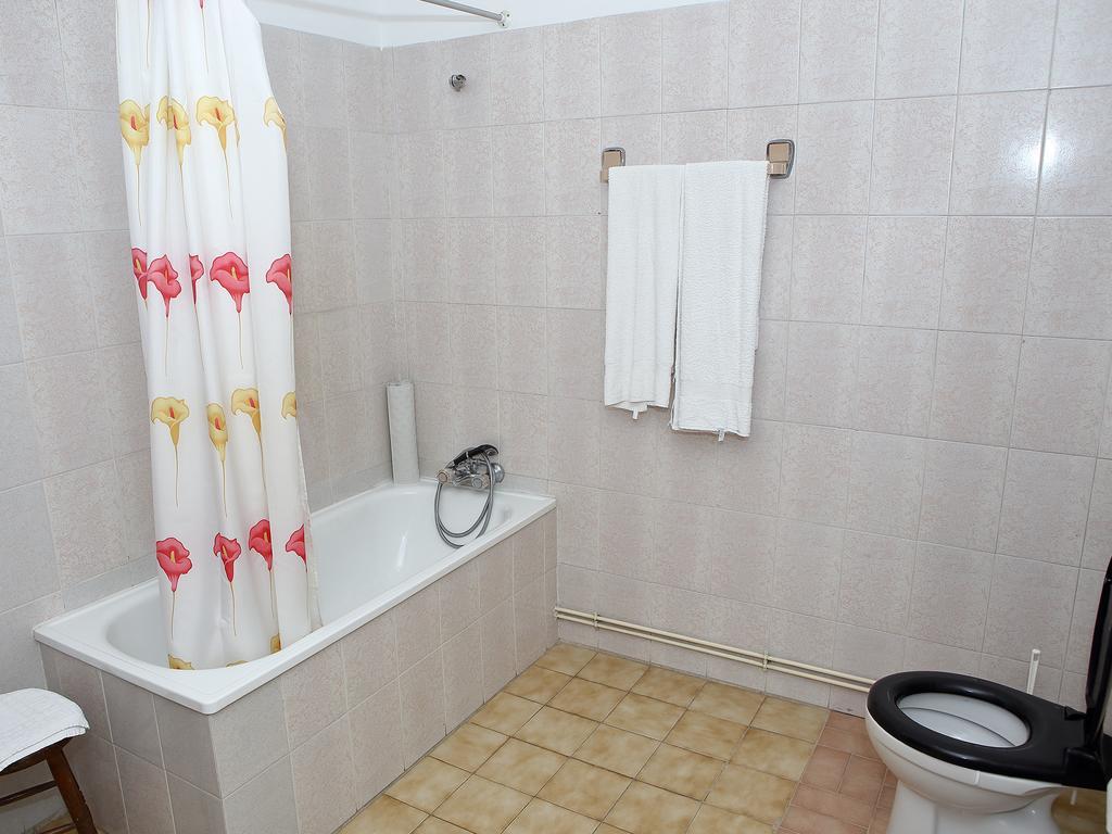 Residencial Albergaria パレーデス・デ・コウラ エクステリア 写真